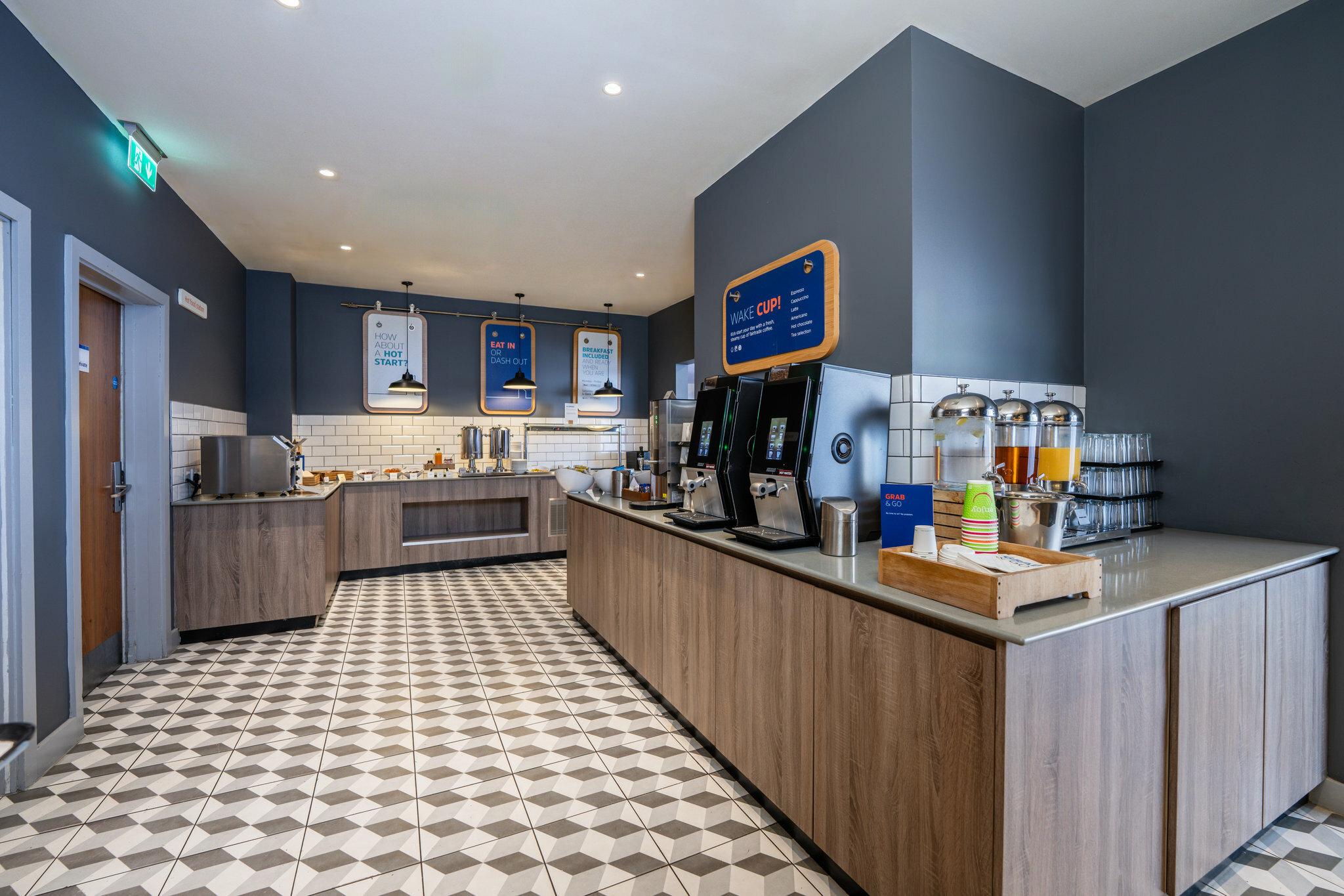 Фото Holiday Inn Express Aberdeen Airport