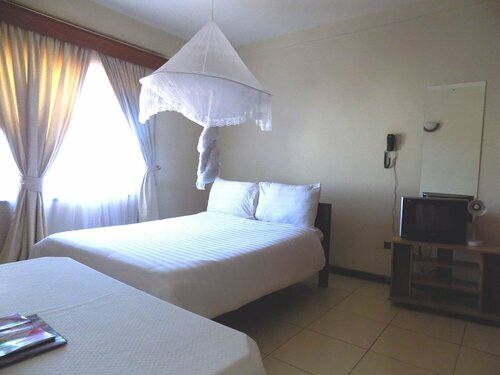 Иное жильё Landmark Hotel Limited Soroti в Скнятинове