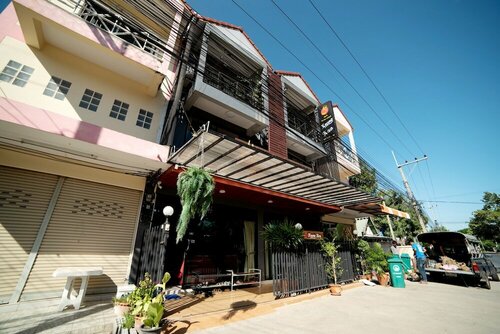 Гостиница Oyo 465 Krung Kao Traveller Lodge в Аюттхае