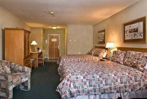 Гостиница High Country Inn в Банффе
