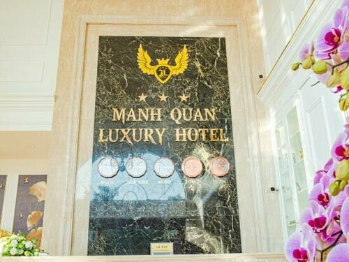 Гостиница Manh Quan Luxury Hotel в Виньйене
