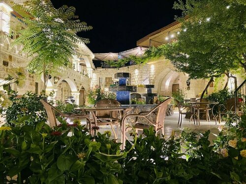 Kayatas Hotel