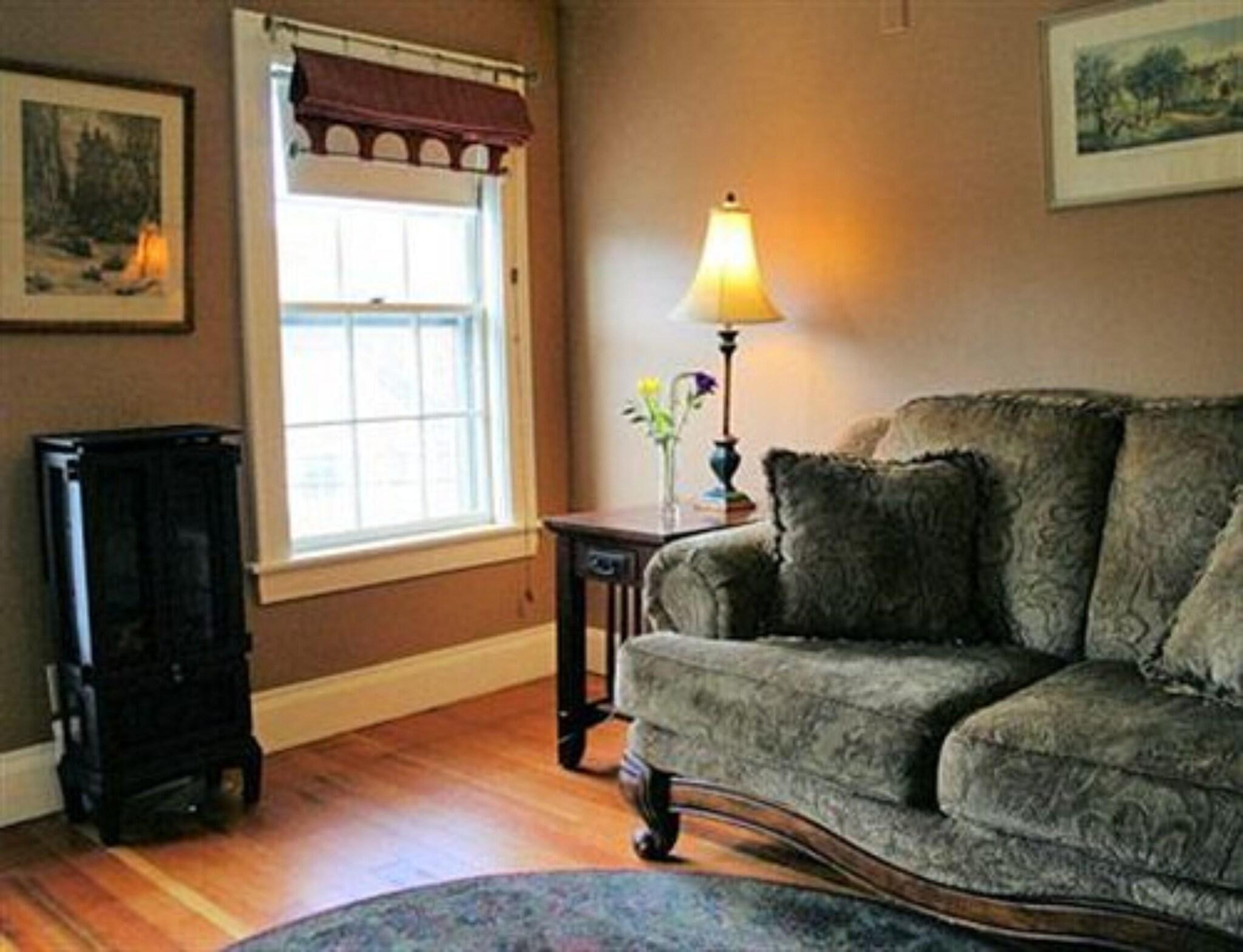 Фото Wildcat Inn & Tavern