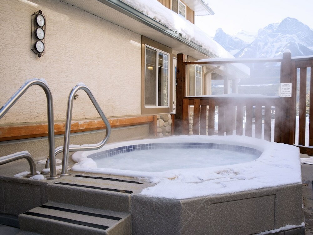 Фото Banff Boundary Lodge