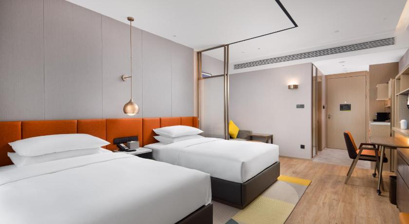 Фото Home2 Suites by Hilton Wuhan Xudong