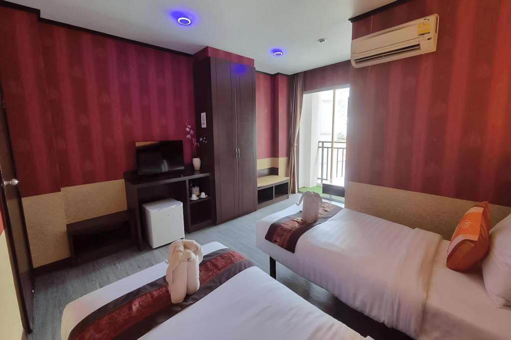 Фото Sereneburi Patong Residence