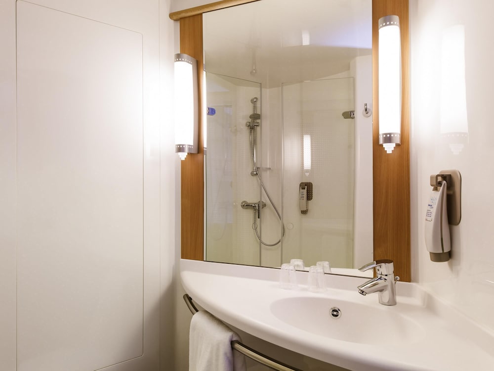 Фото Ibis Karlsruhe Hauptbahnhof