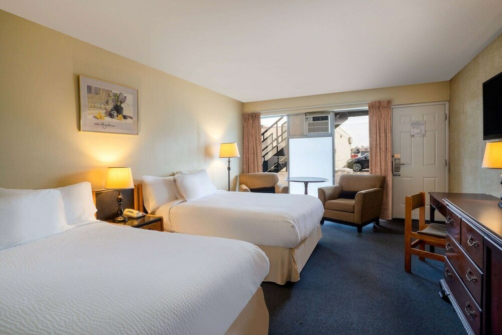 Фото Thriftlodge by Wyndham Regina North