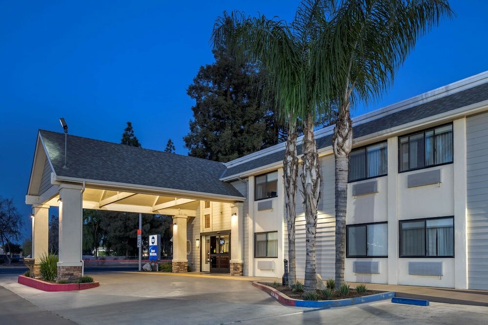 Фото Best Western Town & Country Lodge