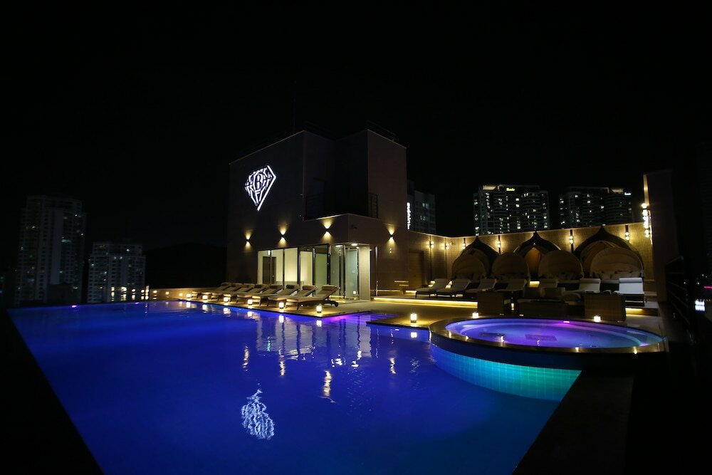 Фото Baymond Hotel