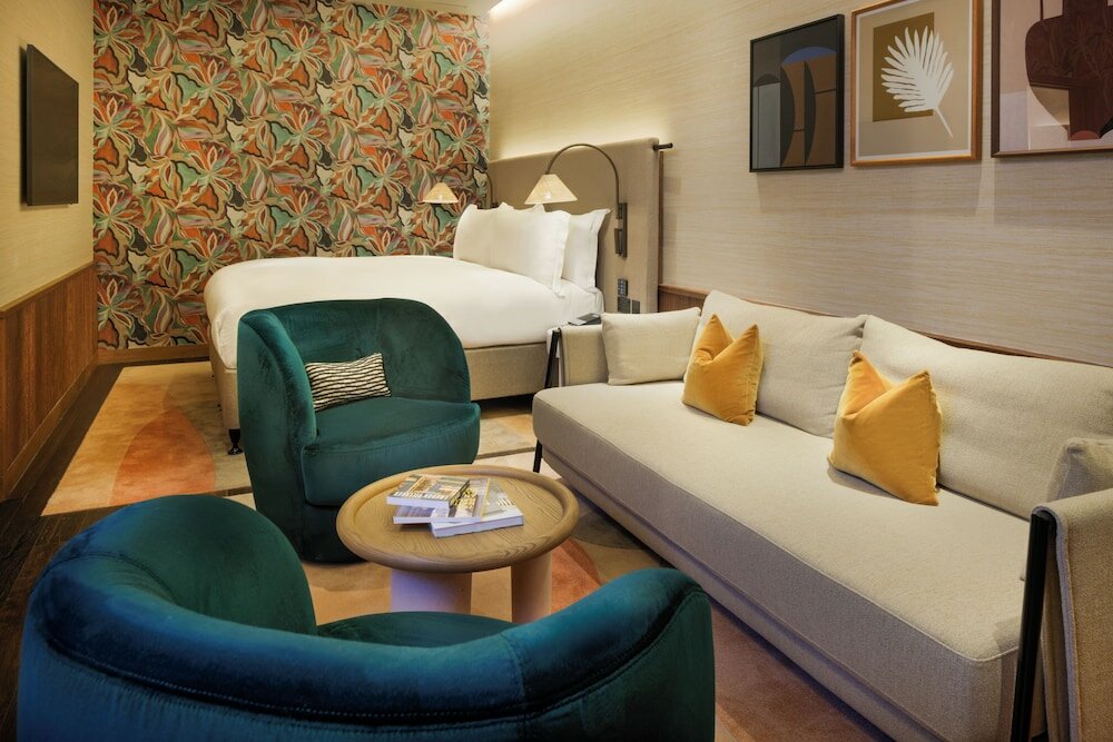 Фото The Trafalgar St. James London, Curio Collection by Hilton