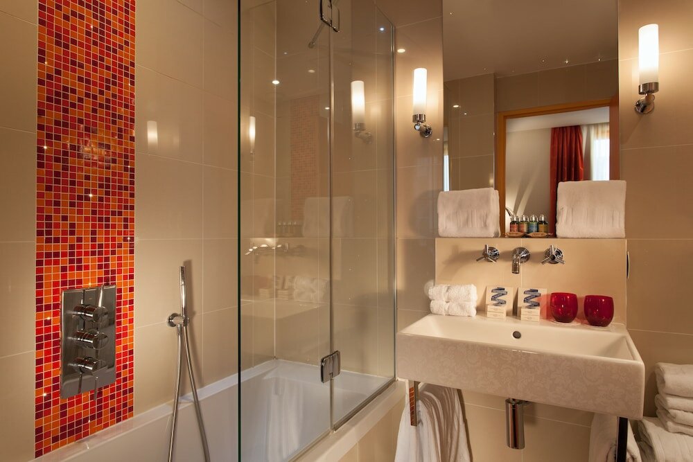 Фото Hôtel Le Petit Paris