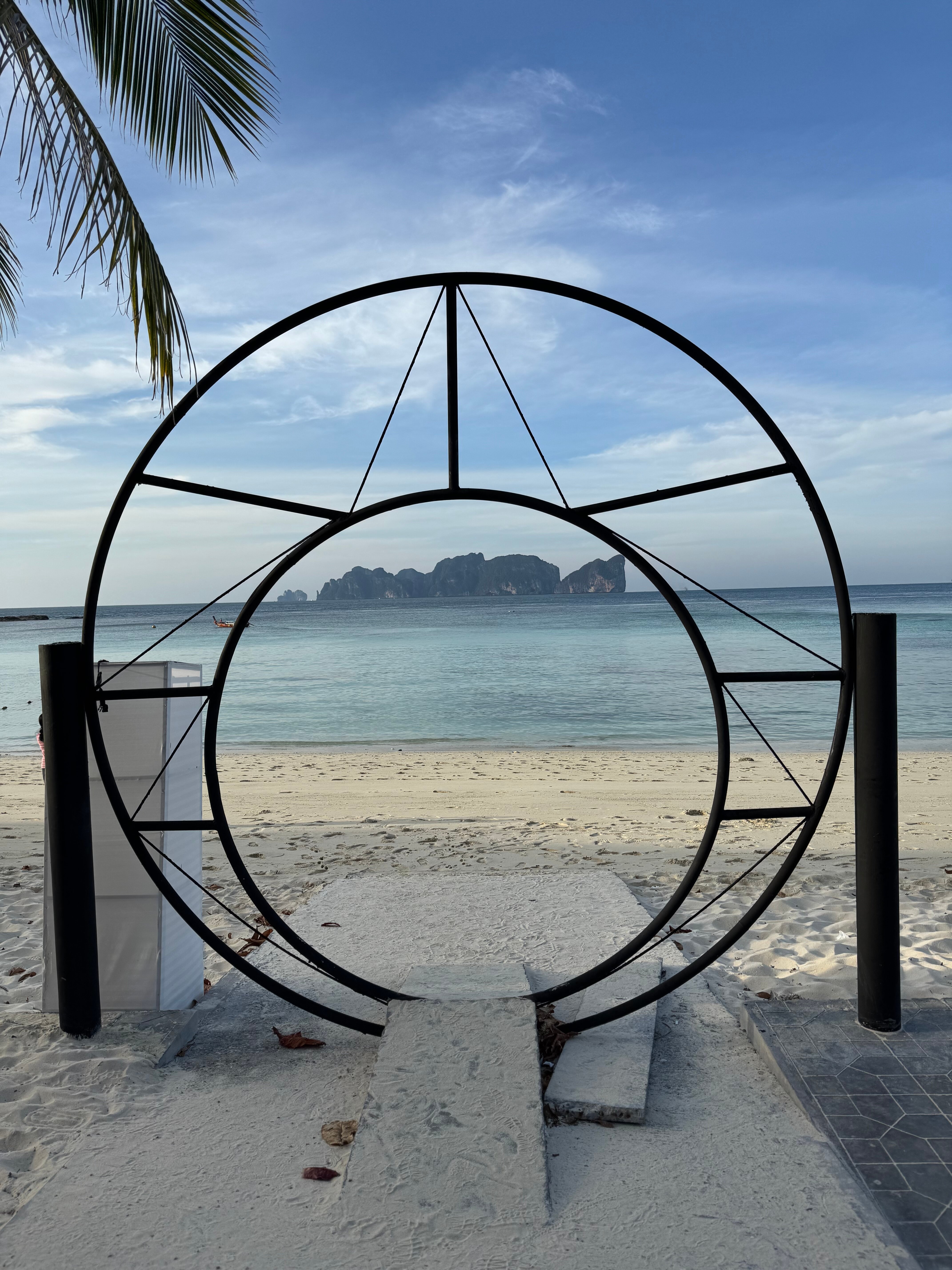 Фото Phi Phi Long Beach Resort & Villa