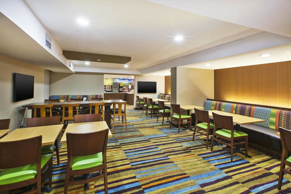 Фото Fairfield by Marriott Inn & Suites Herndon Reston