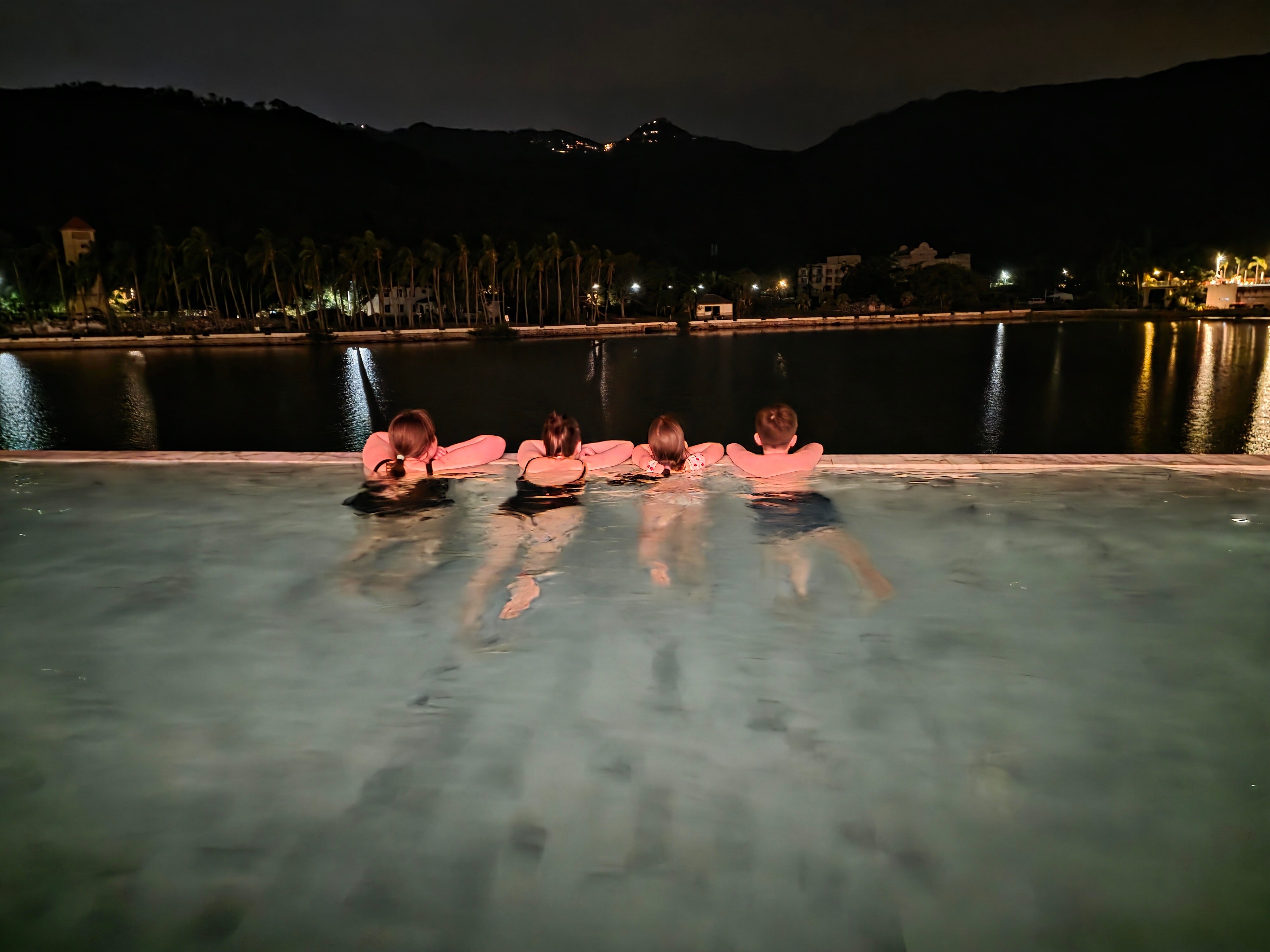 Фото Huayu La Floret Resort Yalong Bay