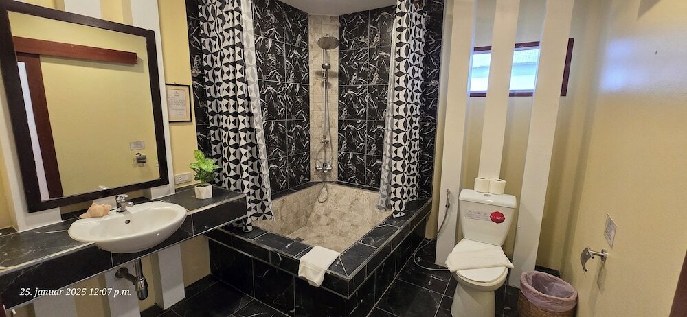Фото Nirvana Boutique Suites 