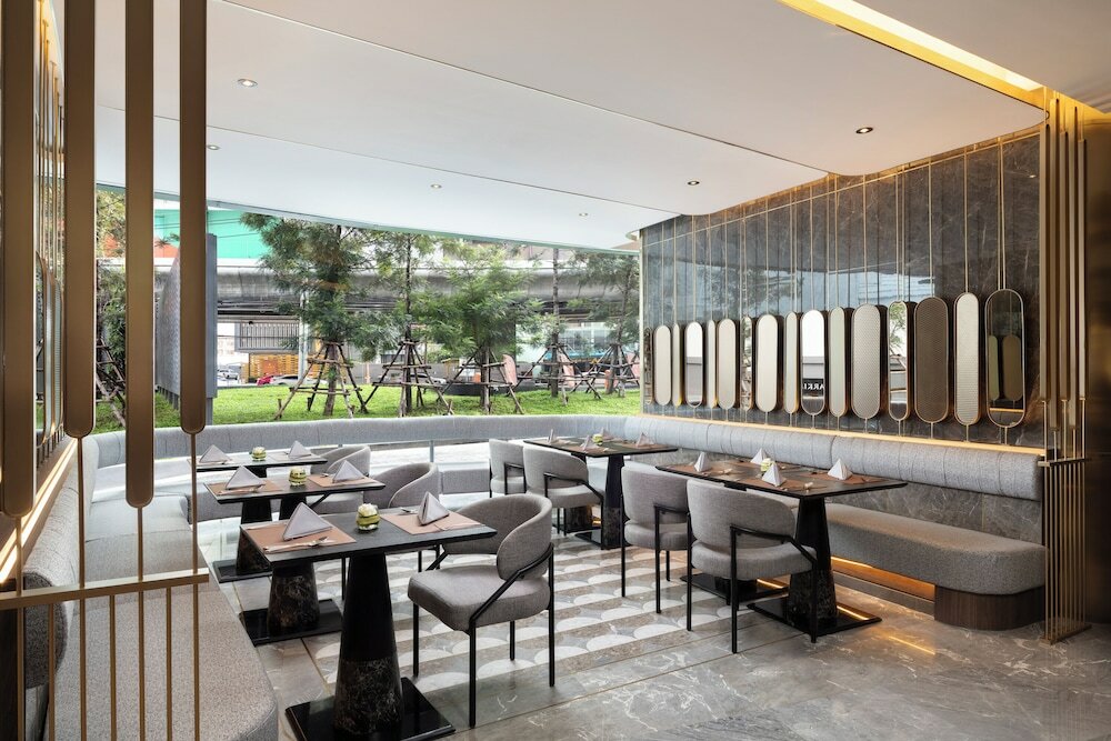 Фото Oakwood Suites Tiwanon Bangkok