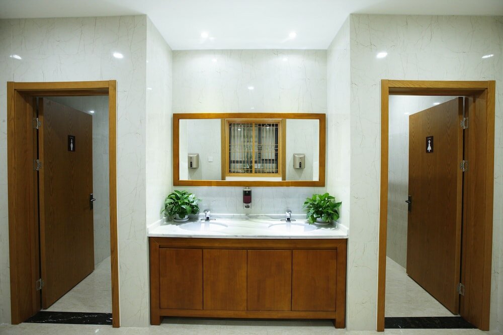 Фото Beijing Dongdan Hotel