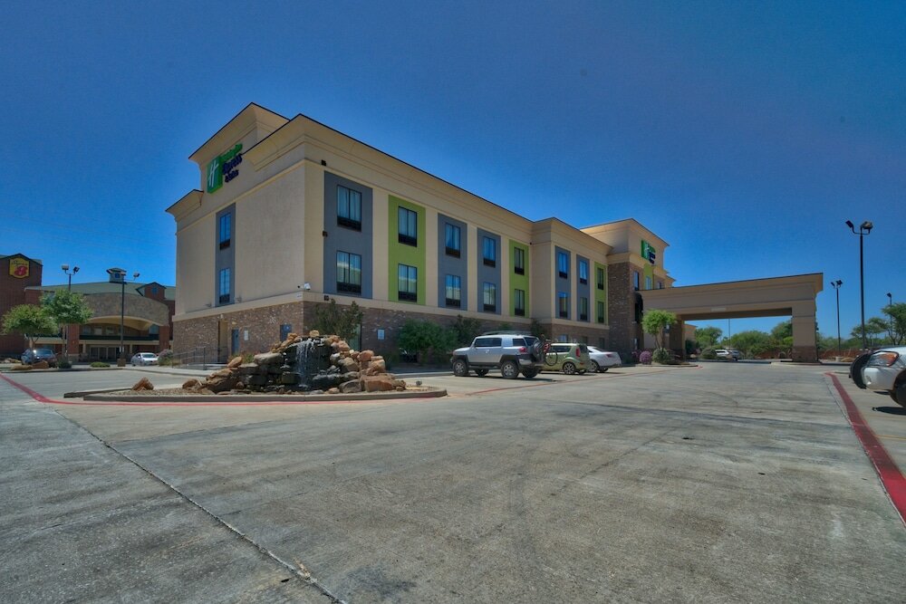 Фото Holiday Inn Express Hotel & Suites Lubbock South, an Ihg Hotel