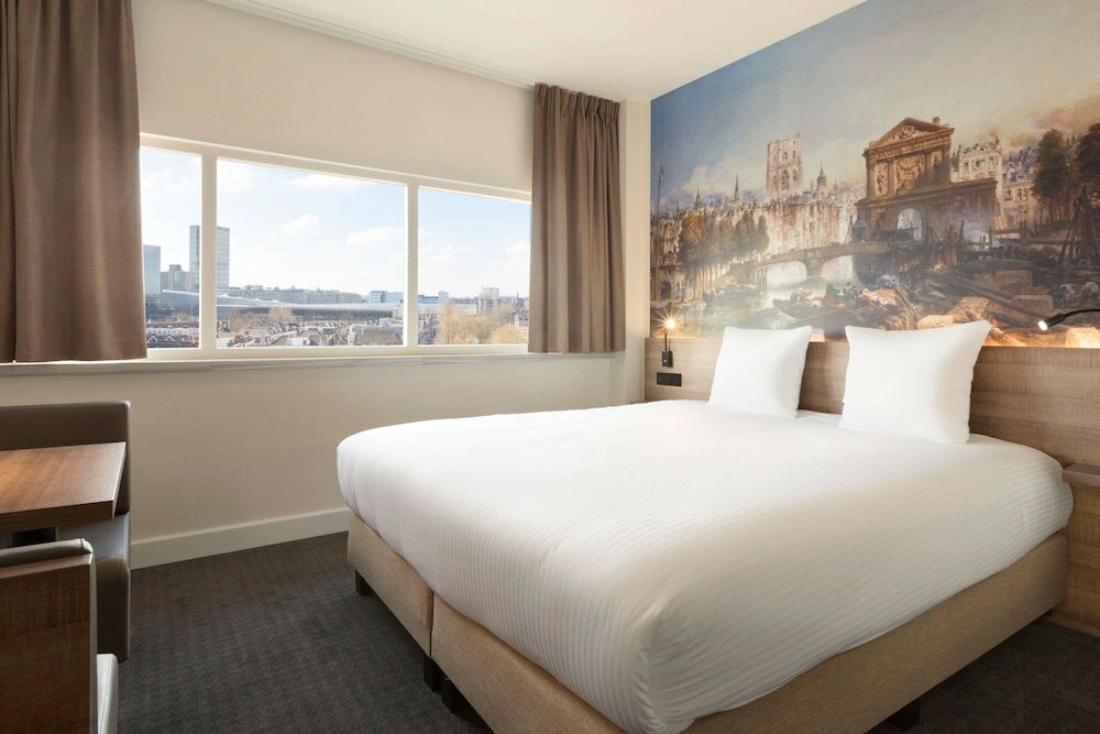 Фото Rotterdam Teleport Hotel