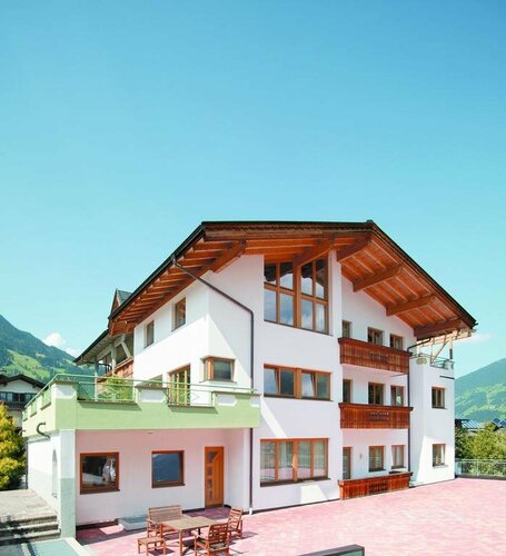 Гостиница Appartementhaus Kostenzer в Фюгене