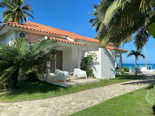 Гостиница The Beachcomber at Las Canas в Провинции Эспайльят