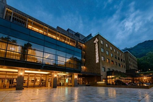 Внешний вид отеля The Great Roots Forestry SPA Resort в Новом Тайбэйе, фото 1