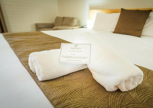 Гостиница Best Western Hospitality Inn Carnarvon в Карнарвоне