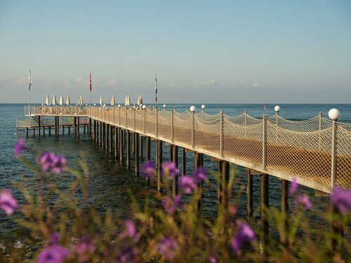 Гостиница Rubi Platinum SPA Resort & Suites в Авсалларе