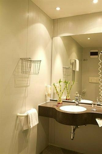 Гостиница Bonjour Tagungshotel Stuttgart Gerlingen в Дитцингене