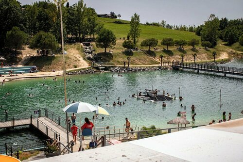 Гостиница Terres de France - Les Hameaux des Lacs в Альби