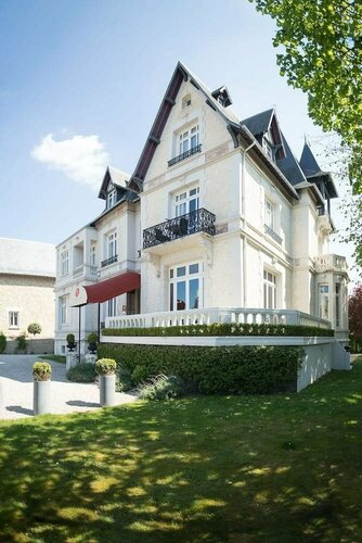 Гостиница Villa 81 в Трувиль-сюр-Мере