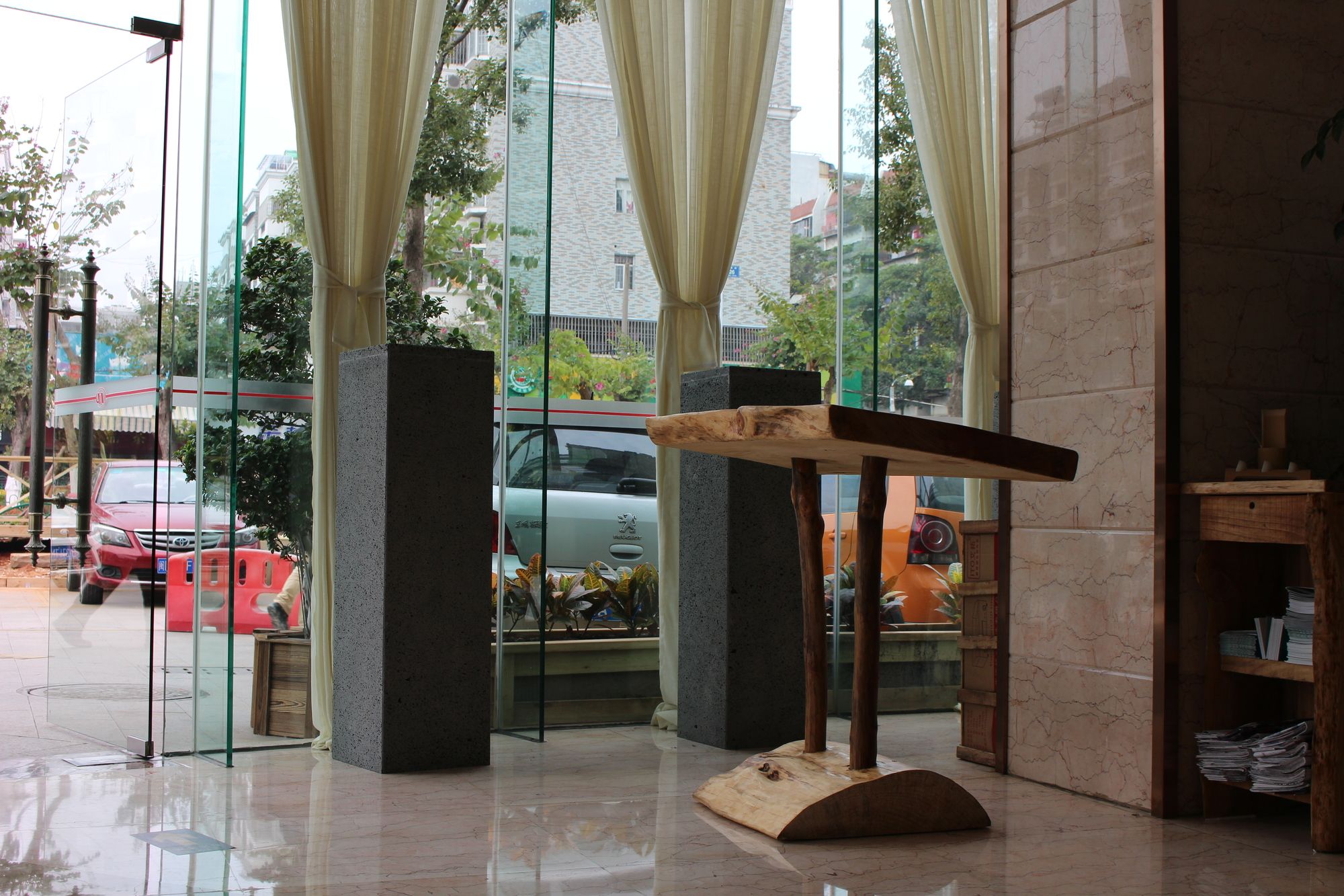 Фото Xiamen Hooray Hotel