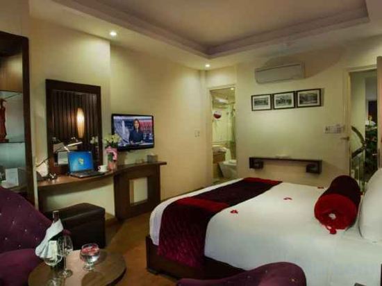 Фото Golden Art Hotel