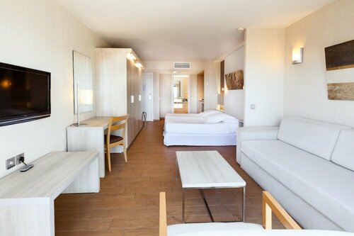 Гостиница Thb Lanzarote Beach в Коста-Тегисе