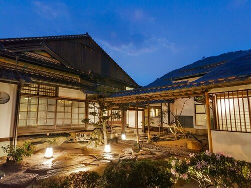 Гостиница EN Takeda Castle Town Hotel в Асаго