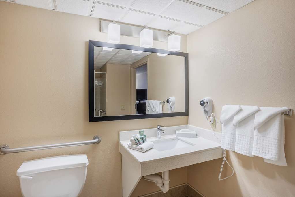 Фото Best Western Inn At Blakeslee-pocono