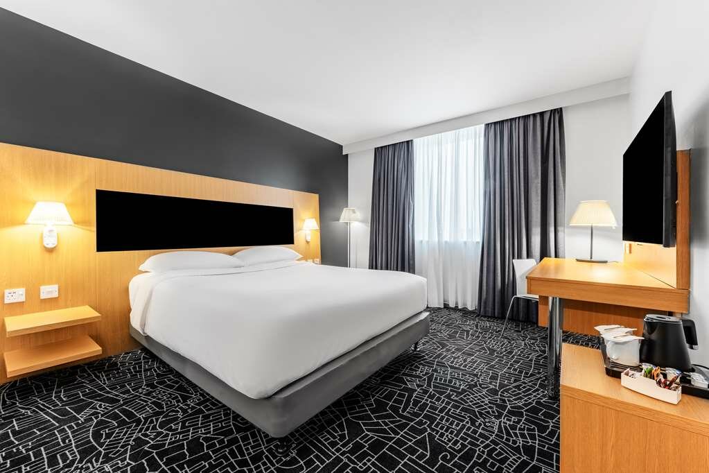 Фото Park Inn by Radisson Peterborough