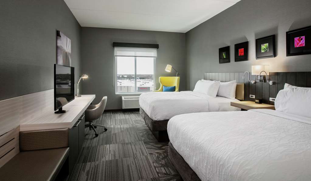 Фото Hilton Garden Inn Winnipeg South