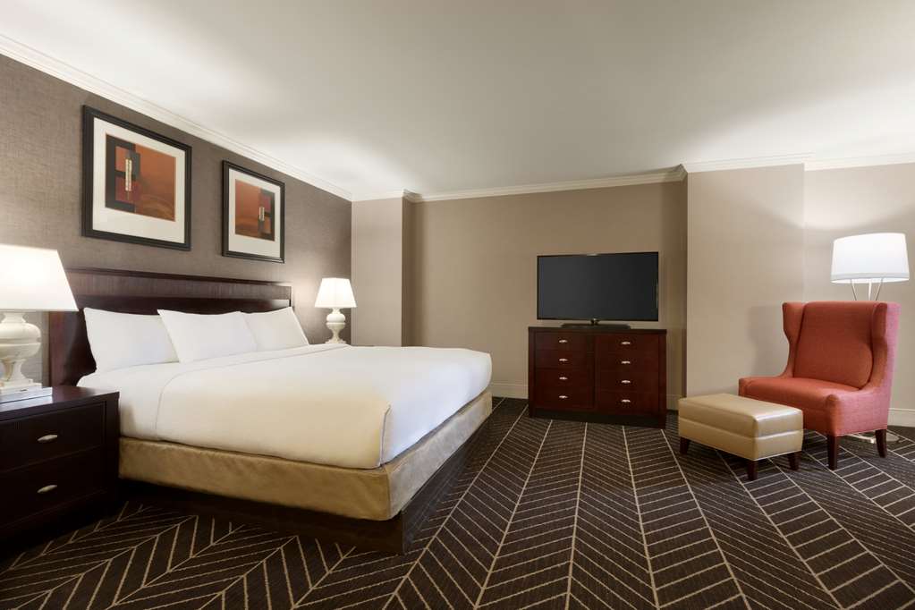 Фото Hilton Arlington