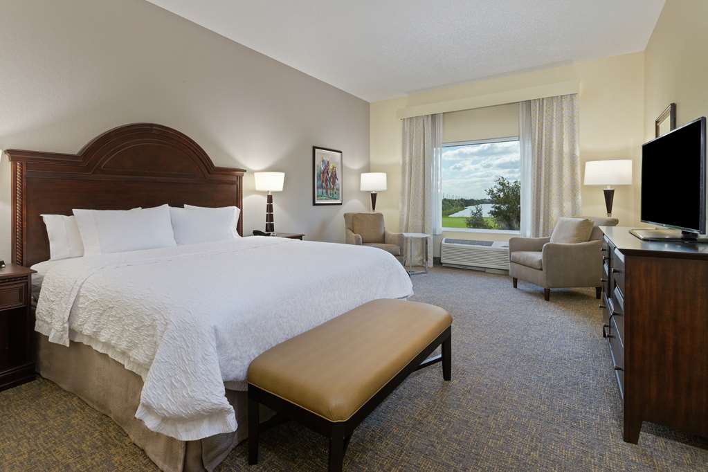 Фото Hampton Inn & Suites Wellington