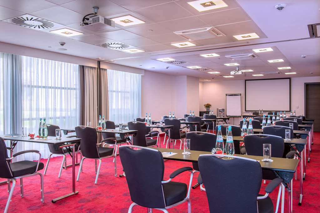 Фото Park Inn by Radisson Luxembourg City