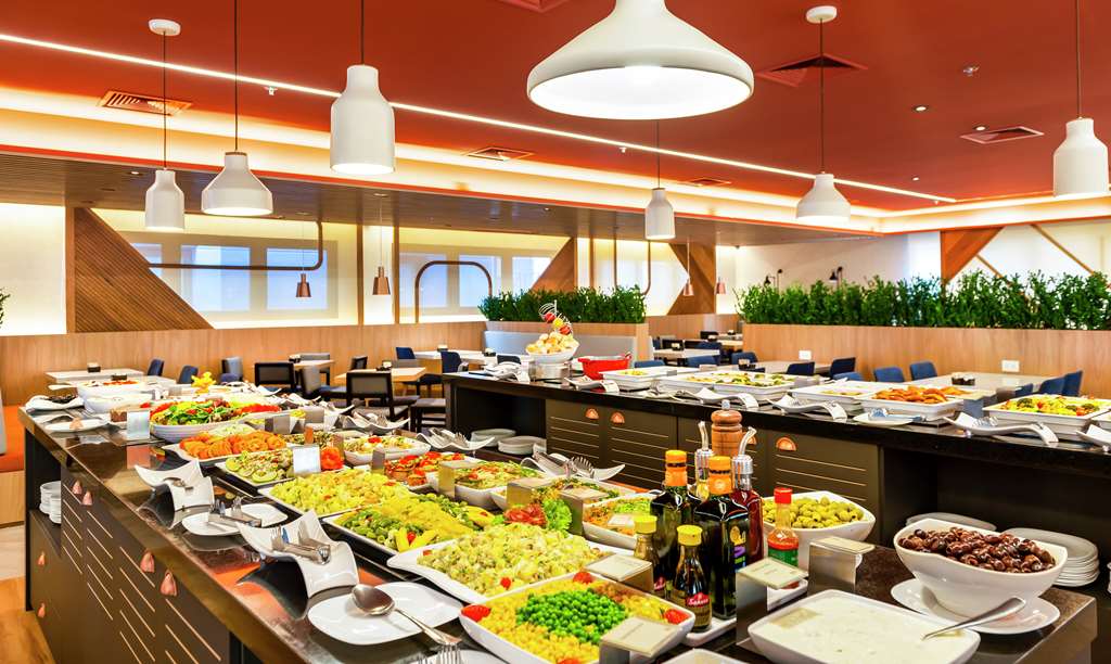 Фото Hampton by Hilton Guarulhos Airport