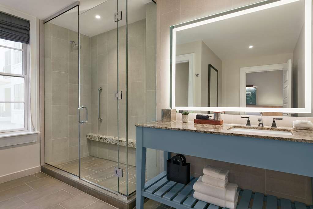 Фото The Harpeth Franklin Downtown, Curio Collection by Hilton