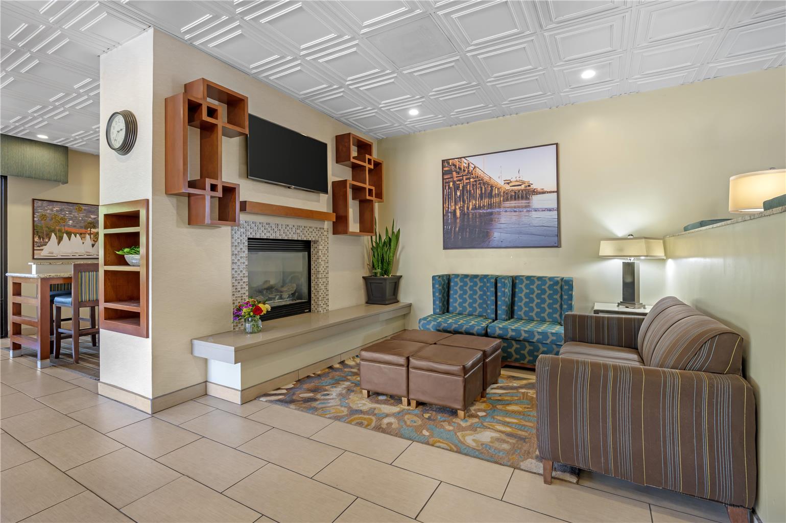 Фото Best Western Plus South Coast Inn