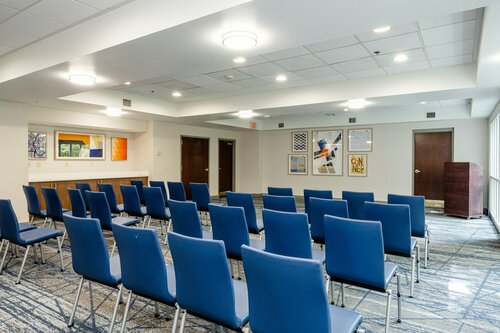 Гостиница Holiday Inn Express & Suites Charleston-Ashley Phosphate, an Ihg Hotel в Норт-Чарлстоне