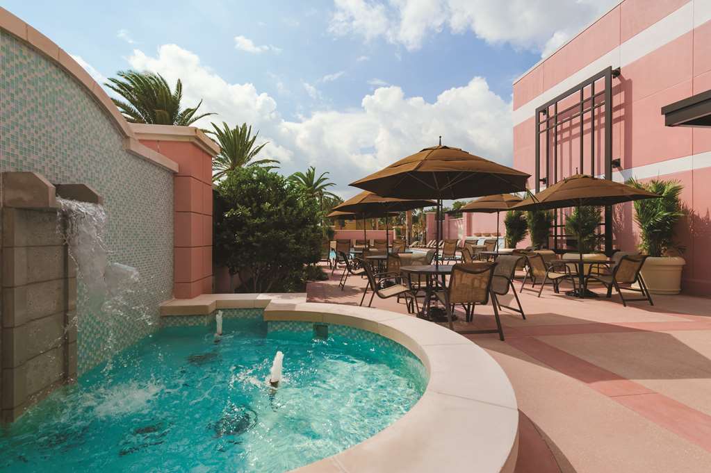 Фото Embassy Suites by Hilton Orlando Lake Buena Vista South