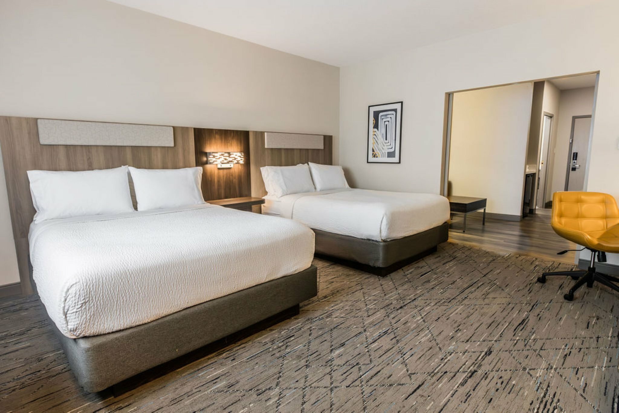 Фото Holiday Inn Express Hotel & Suites Calgary S-Macleod Trail S, an Ihg Hotel