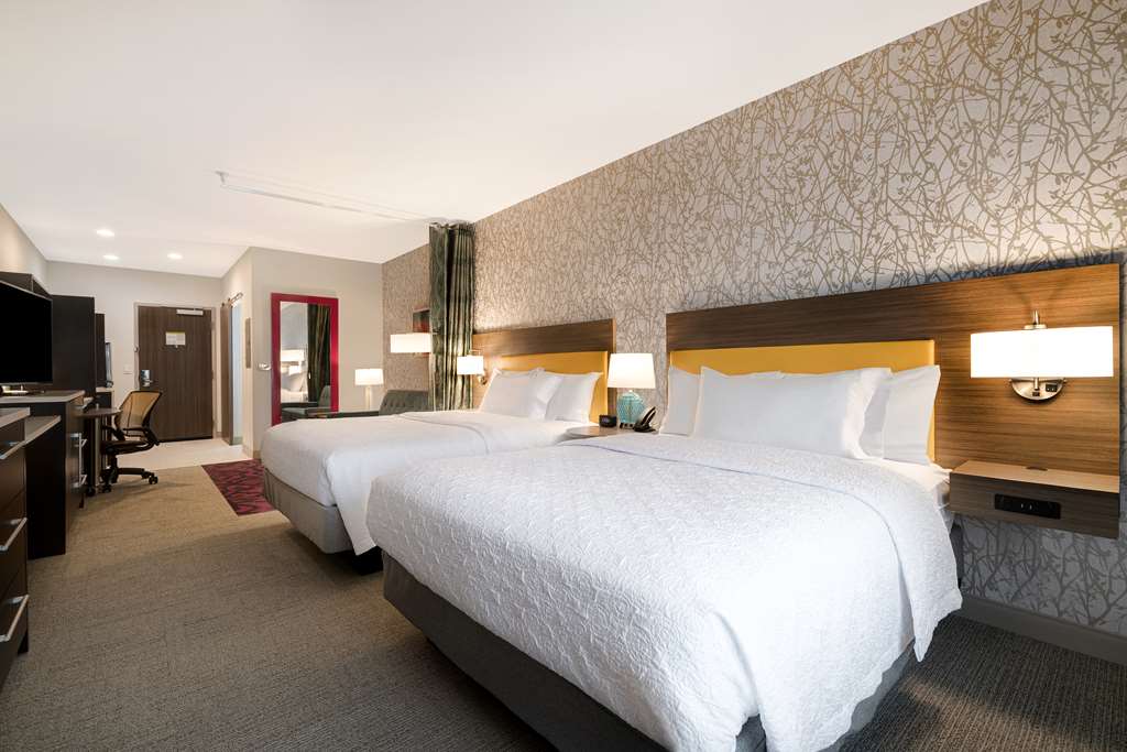 Фото Home2 Suites by Hilton Redding