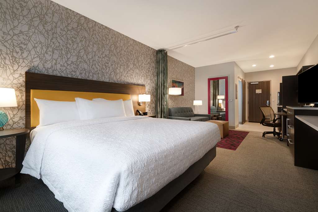 Фото Home2 Suites by Hilton Redding